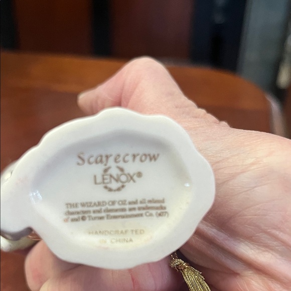 Lenox scarecrow Ornament - Green and Gold - Picture 4 of 4